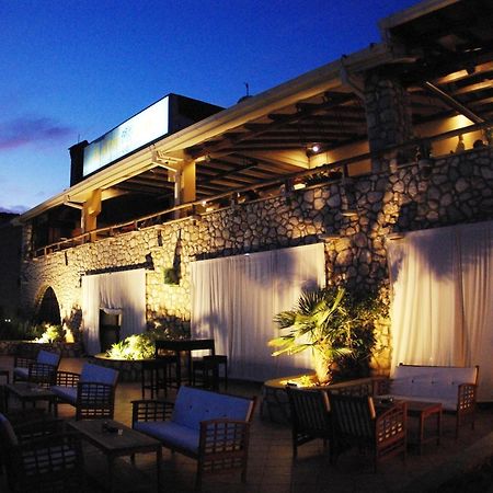 Hotel Zlatni Lav Martinšćica Kültér fotó