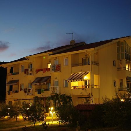 Hotel Zlatni Lav Martinšćica Kültér fotó