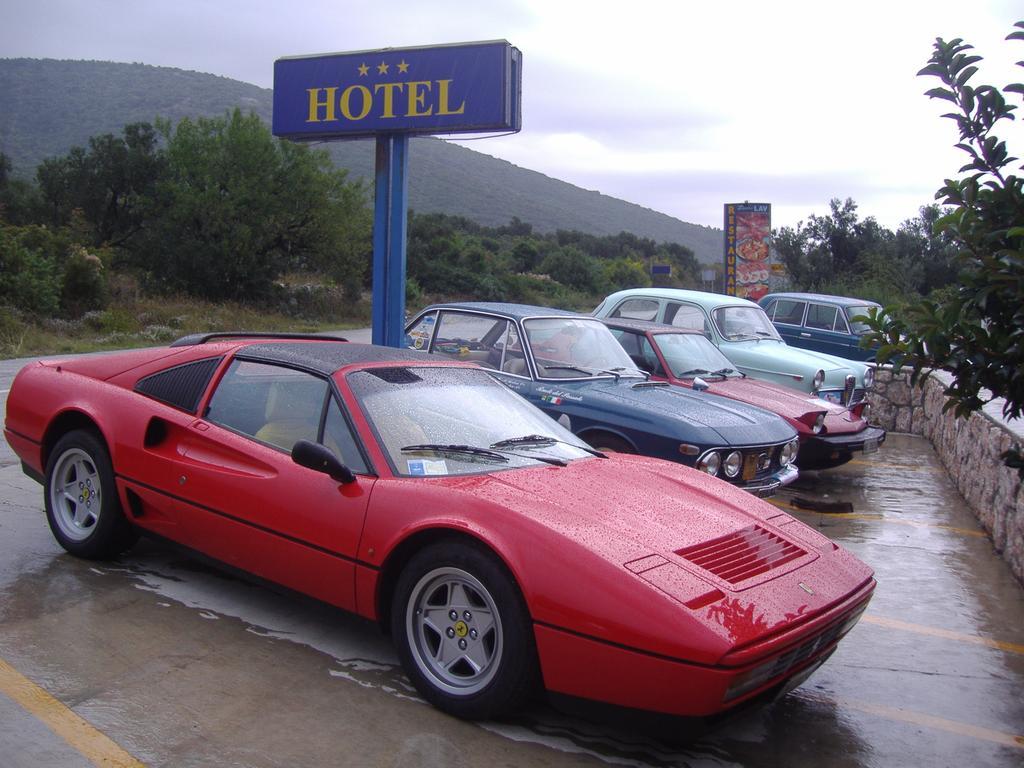 Hotel Zlatni Lav Martinšćica Kültér fotó