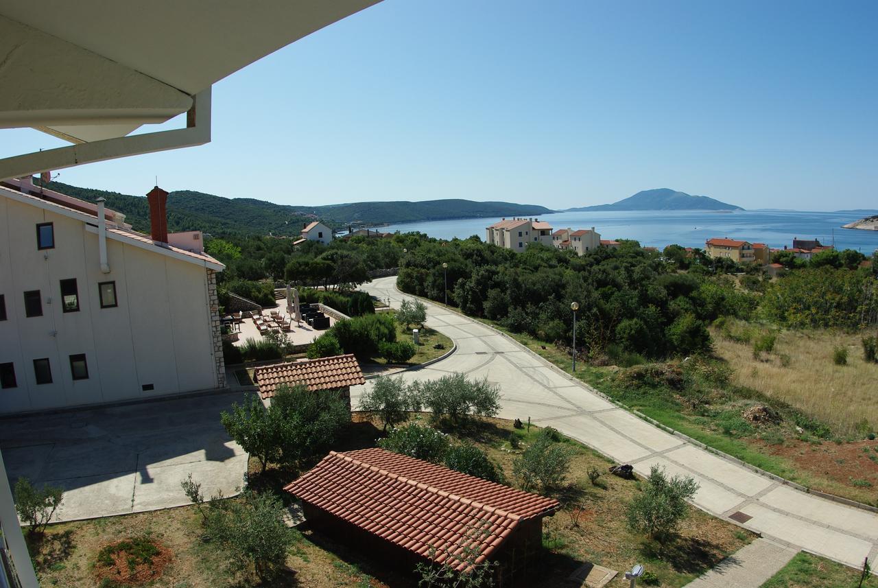 Hotel Zlatni Lav Martinšćica Kültér fotó